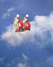 Load image into Gallery viewer, Skydiving Amanda Tidstrand