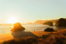 Load image into Gallery viewer, Walking with the waves Alex Hinson