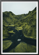 Load image into Gallery viewer, Adventure Awaits Frederik Opdeweegh 