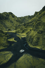 Load image into Gallery viewer, Adventure Awaits Frederik Opdeweegh 