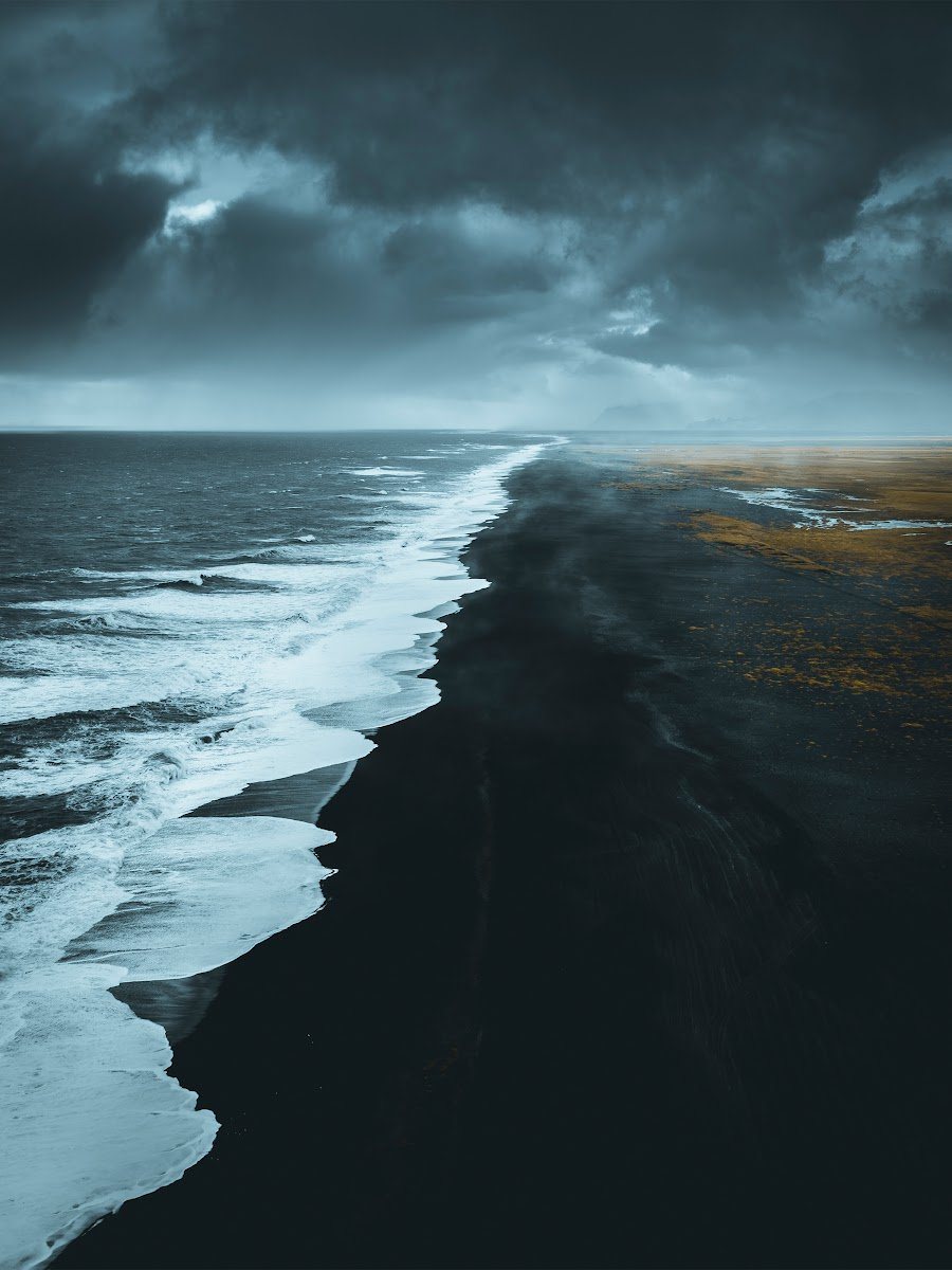 Black Beach Frederik Opdeweegh 