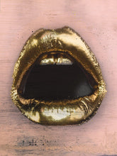 Load image into Gallery viewer, Gold Lips IKONICK Original 