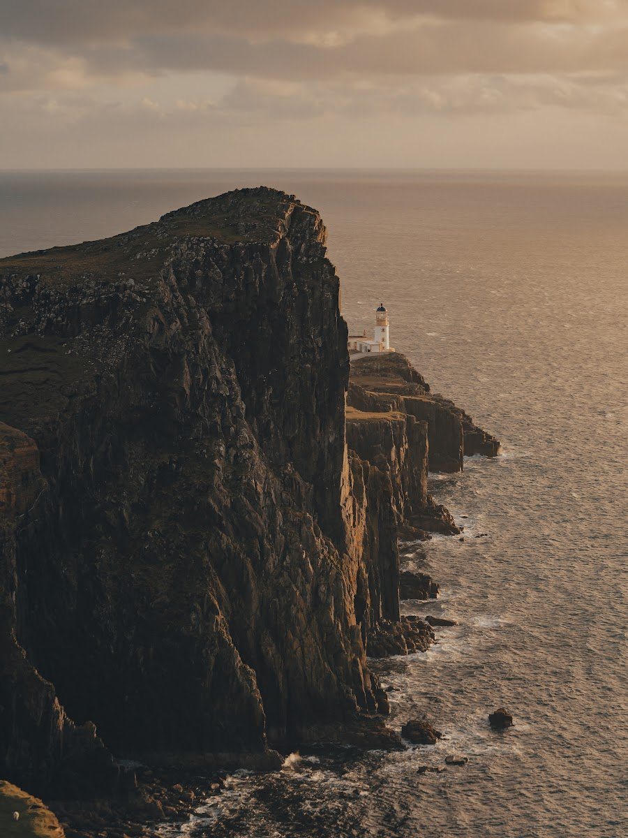 Lonesome Lighthouse shortstache™︎ 